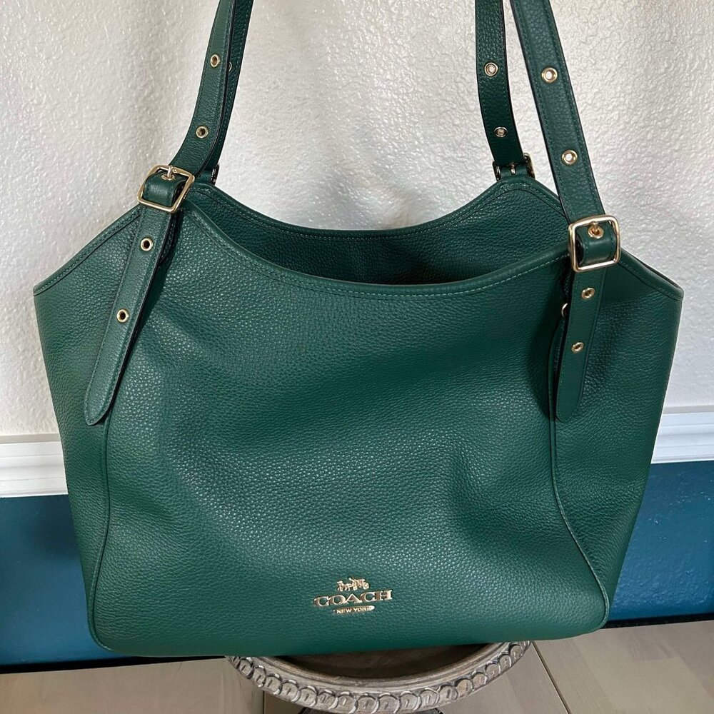 Coach Meadow Shoulder Bag CM074